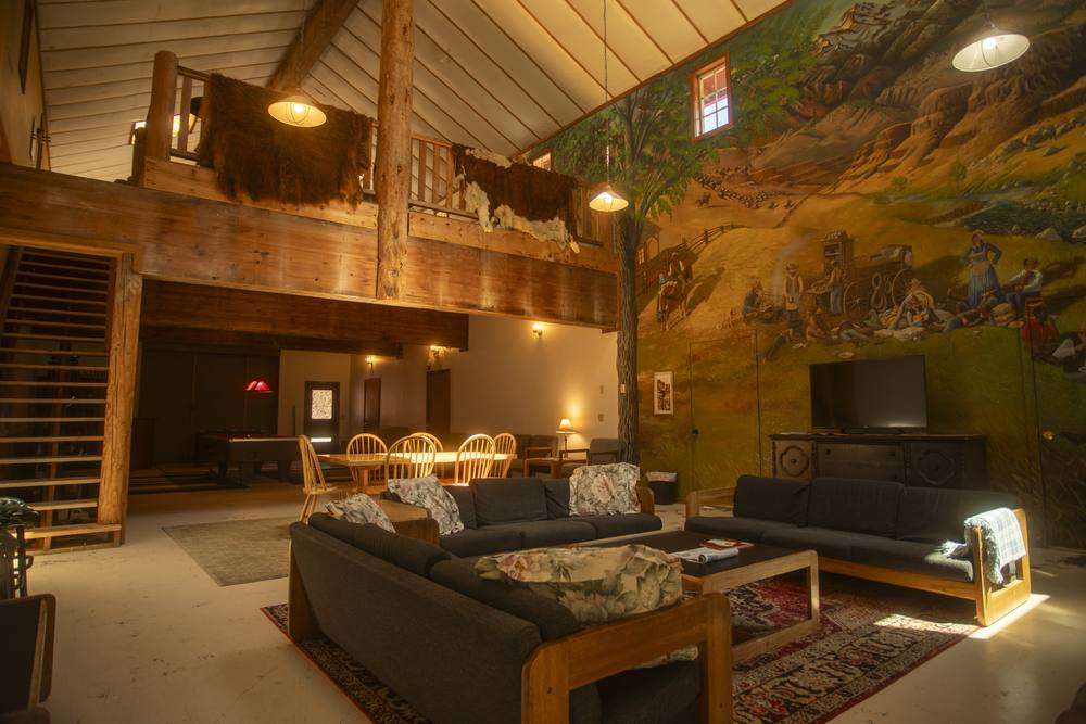 Barn Lounge & Murals